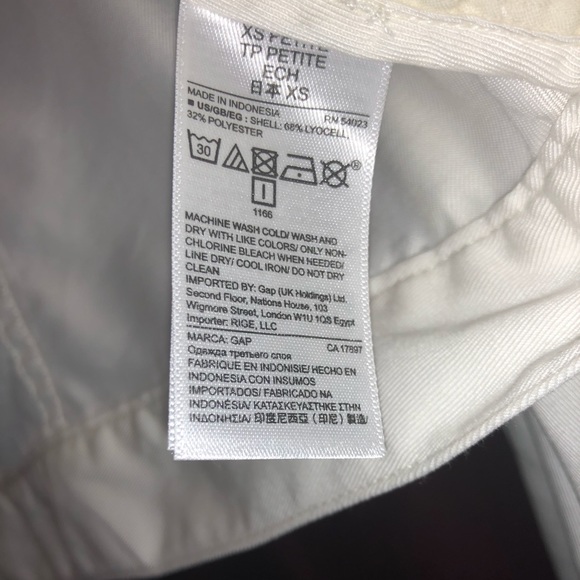 LIKE NEW!!! - Gap nautical style jacket - Picture 7 of 8